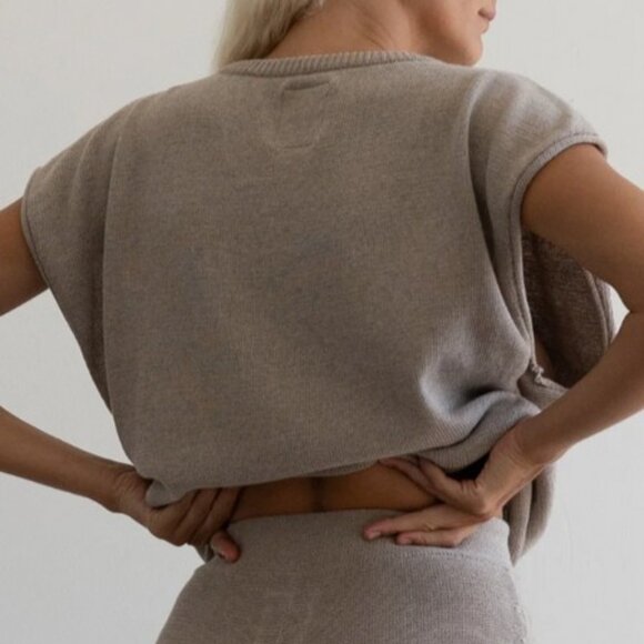 avy & co nora vest fawn taupe cap sleeve tank top one size - Picture 3 of 7